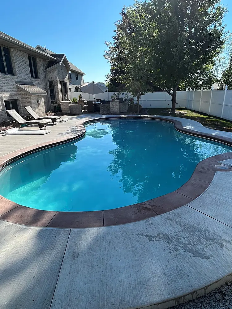 Marseille shaped pool